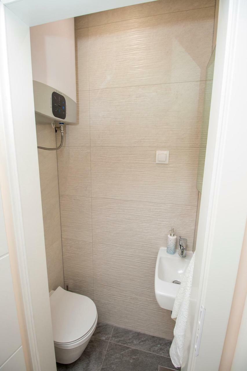 Apartman Nina Оміш Екстер'єр фото